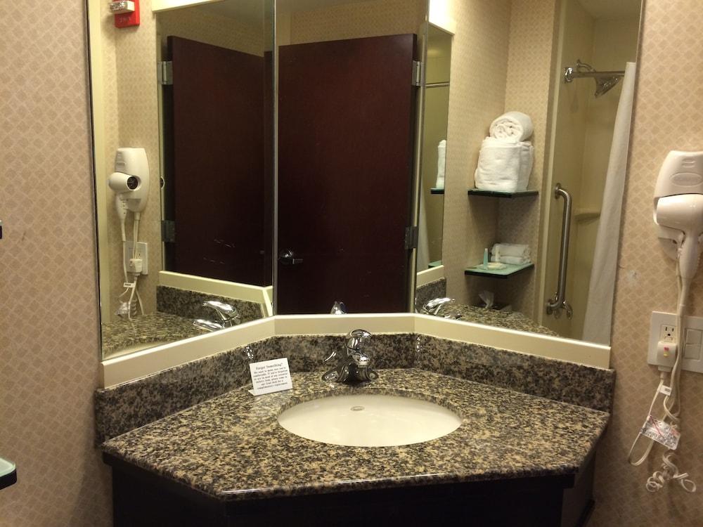 Comfort Inn & Suites Laguardia Airport New York Ngoại thất bức ảnh