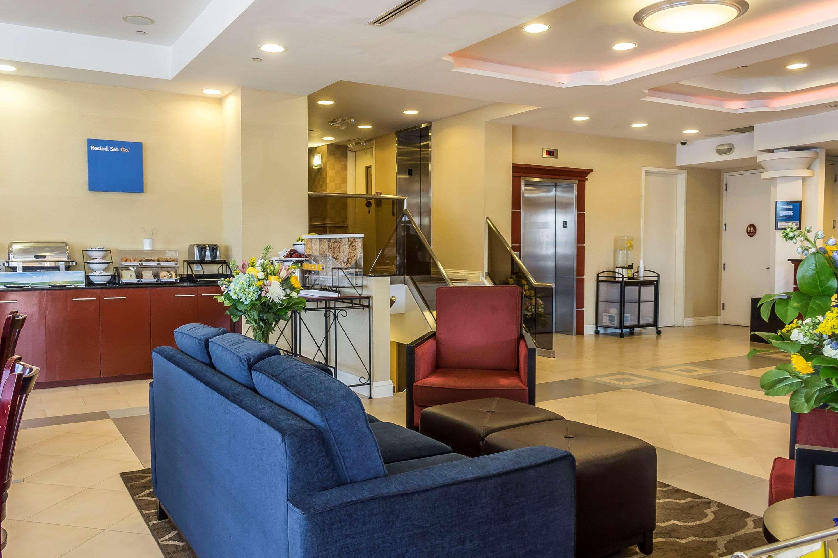 Comfort Inn & Suites Laguardia Airport New York Ngoại thất bức ảnh