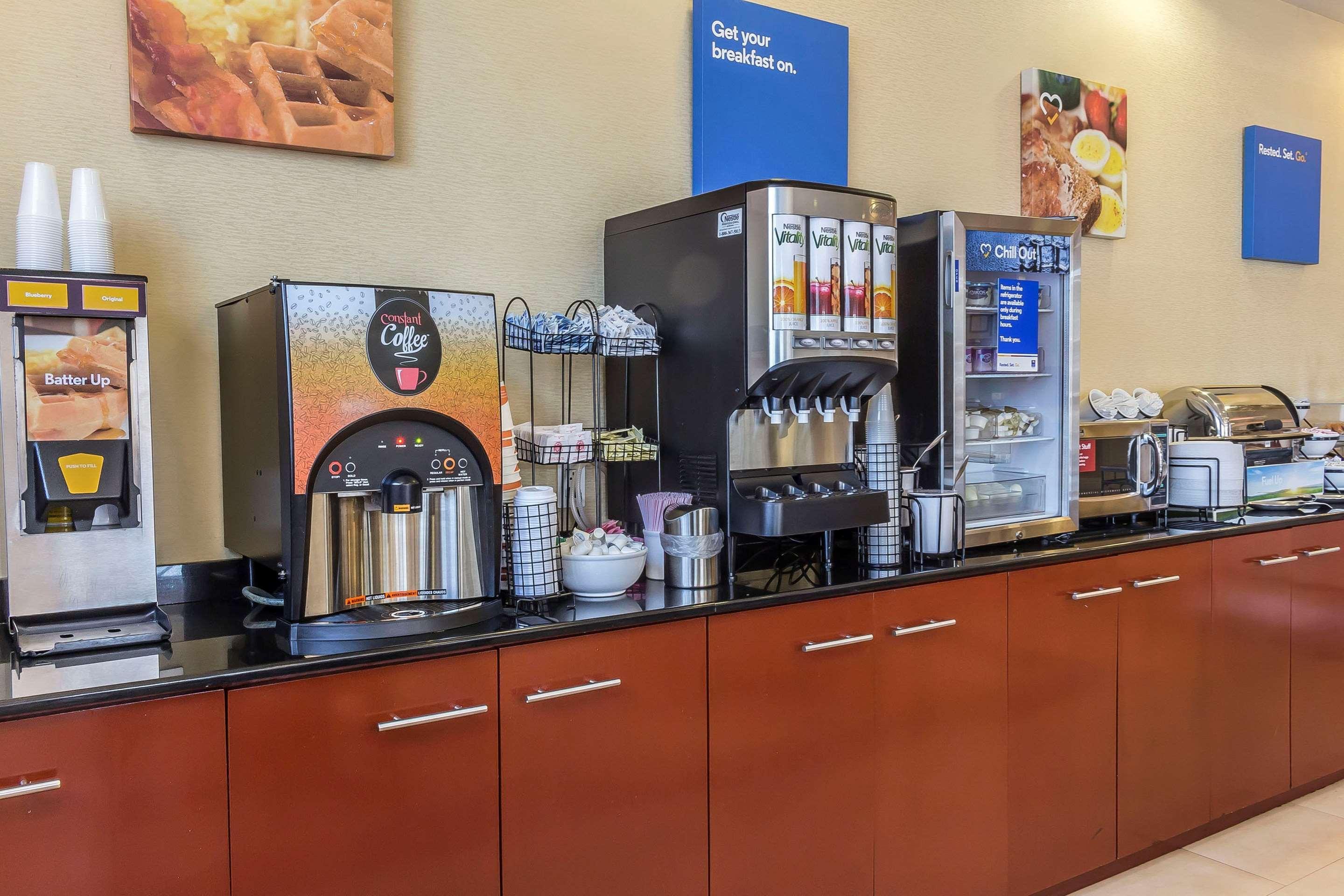 Comfort Inn & Suites Laguardia Airport New York Ngoại thất bức ảnh