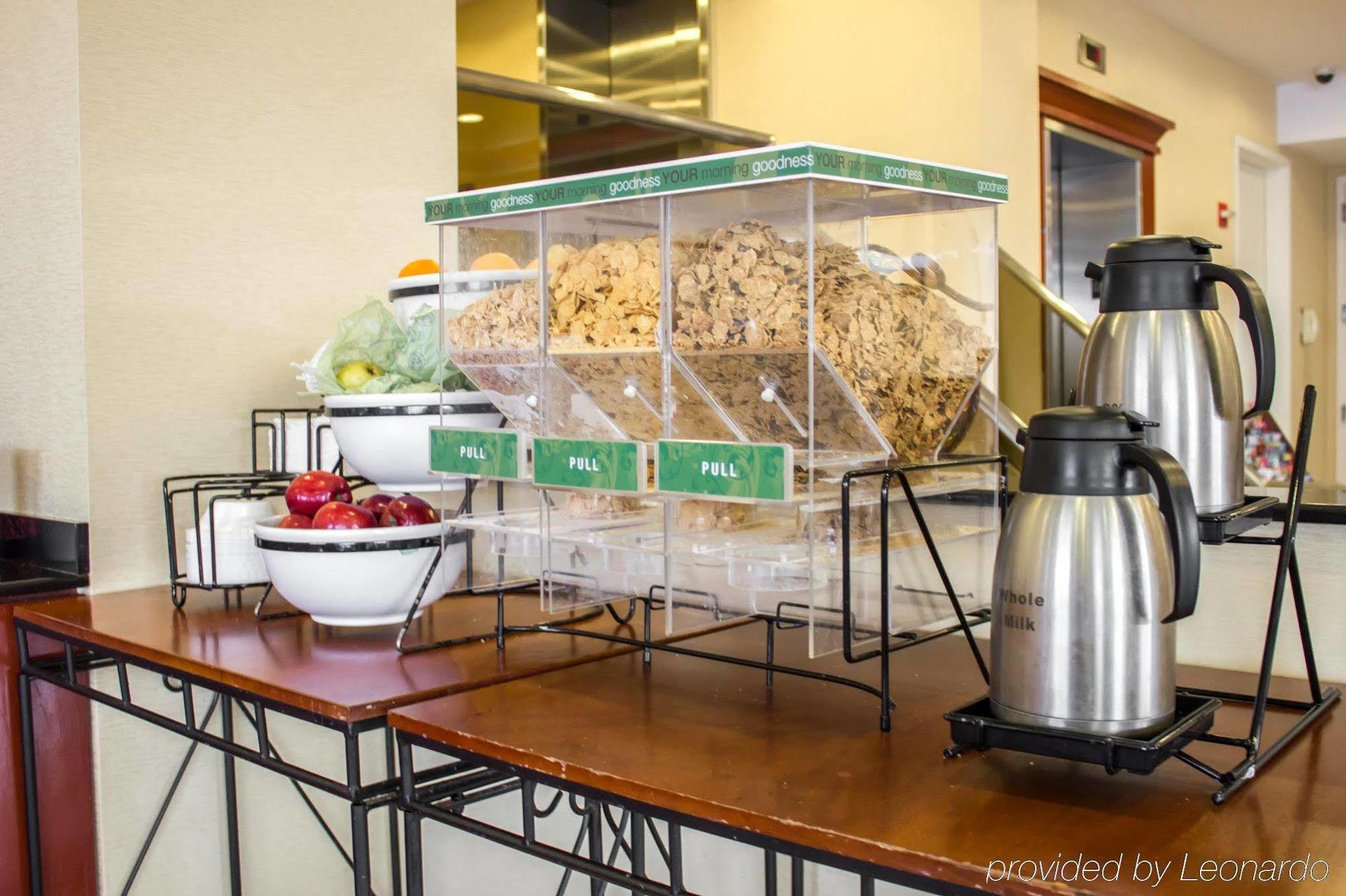 Comfort Inn & Suites Laguardia Airport New York Ngoại thất bức ảnh