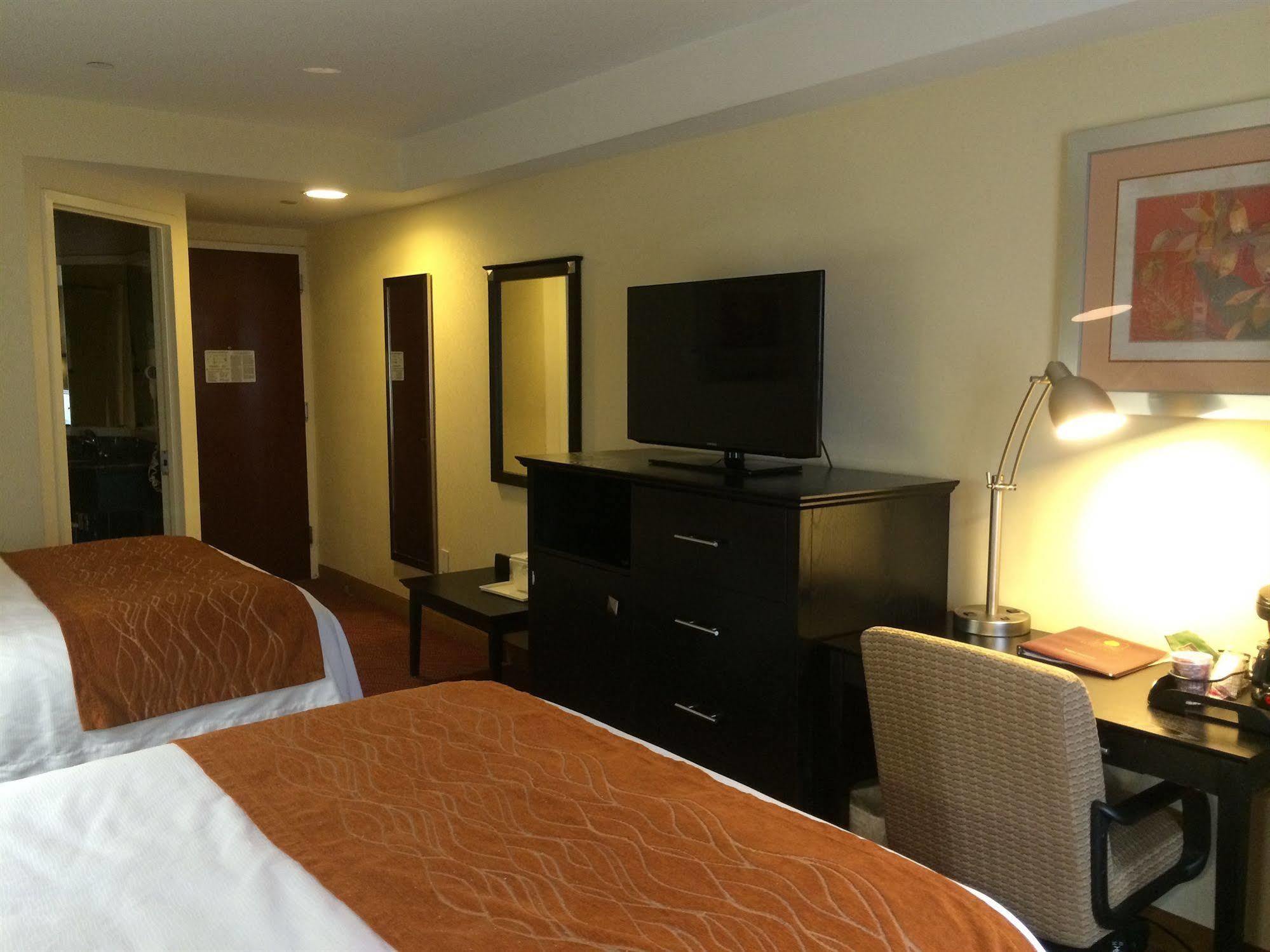 Comfort Inn & Suites Laguardia Airport New York Ngoại thất bức ảnh