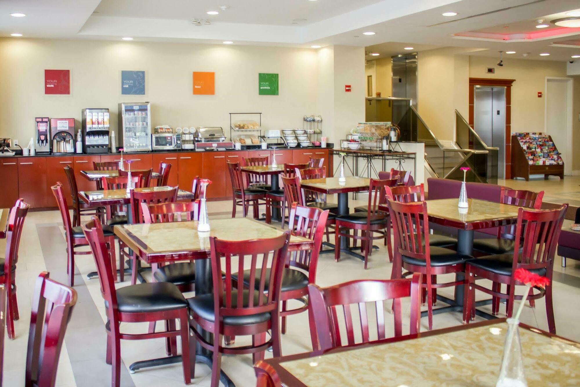 Comfort Inn & Suites Laguardia Airport New York Ngoại thất bức ảnh